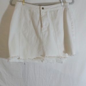 Honey Punch Raw Hem Denim Mini Skirt || L